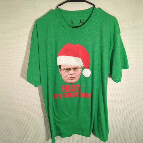 The Office Dwight Schrute XL Christmas T Shirt Green Santa Hat Fact Holiday Tee - Picture 1 of 4